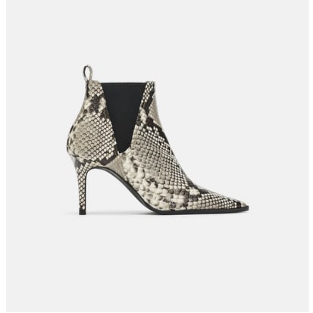 Zara faux snakeskin booties size 39